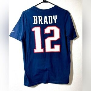 NIKE NFL New England Patriots Tom Brady t shirt Boys Size L 14-16 football